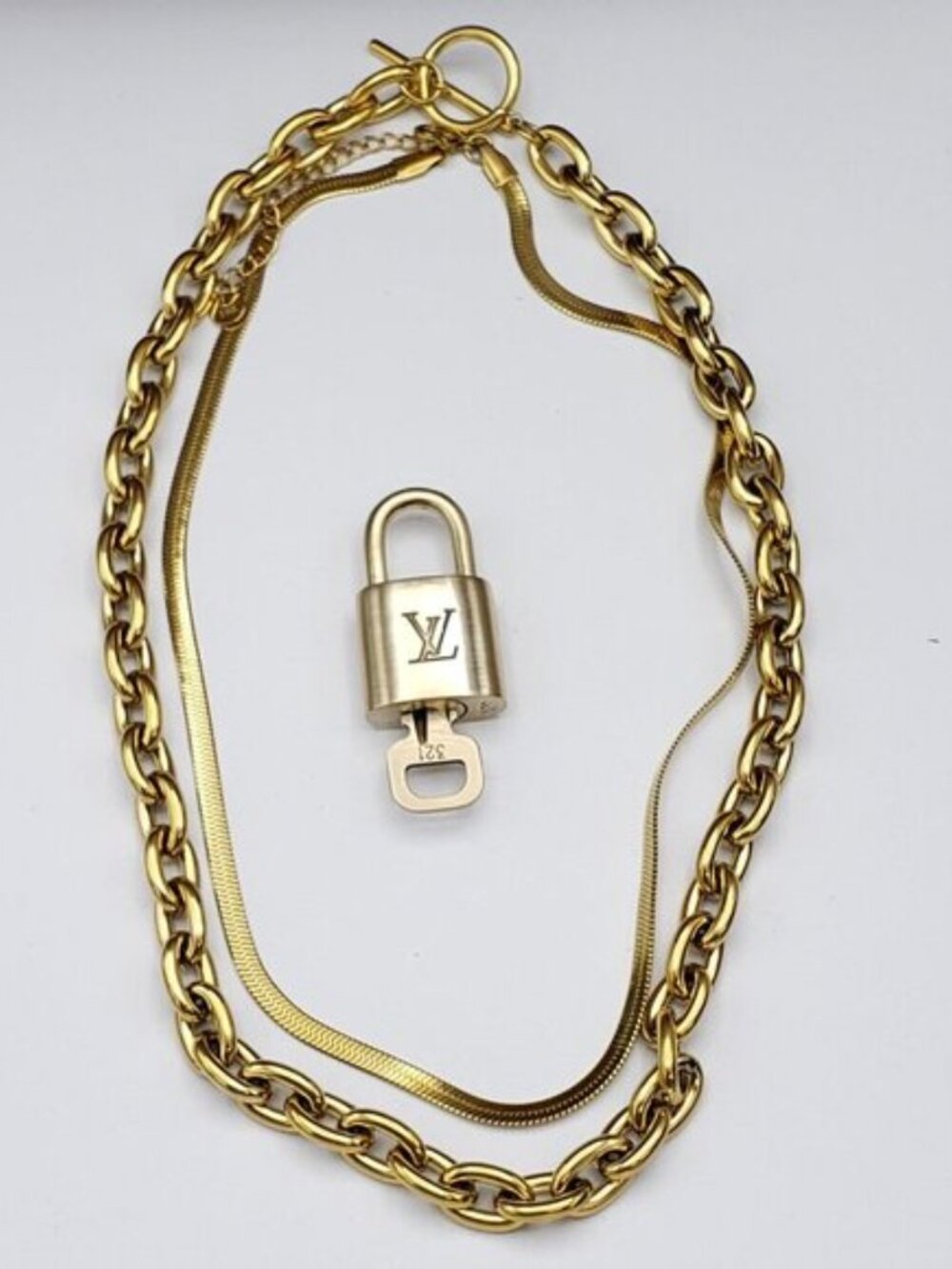 Authentic Louis Vuitton Padlock w/unbranded 18k GoldPlated stainless DoubleChain - Picture 5 of 15